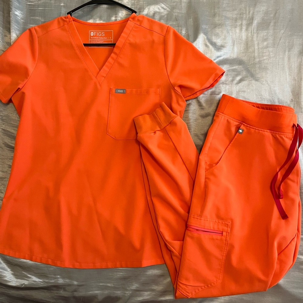 FIGS Sunset Orange Set